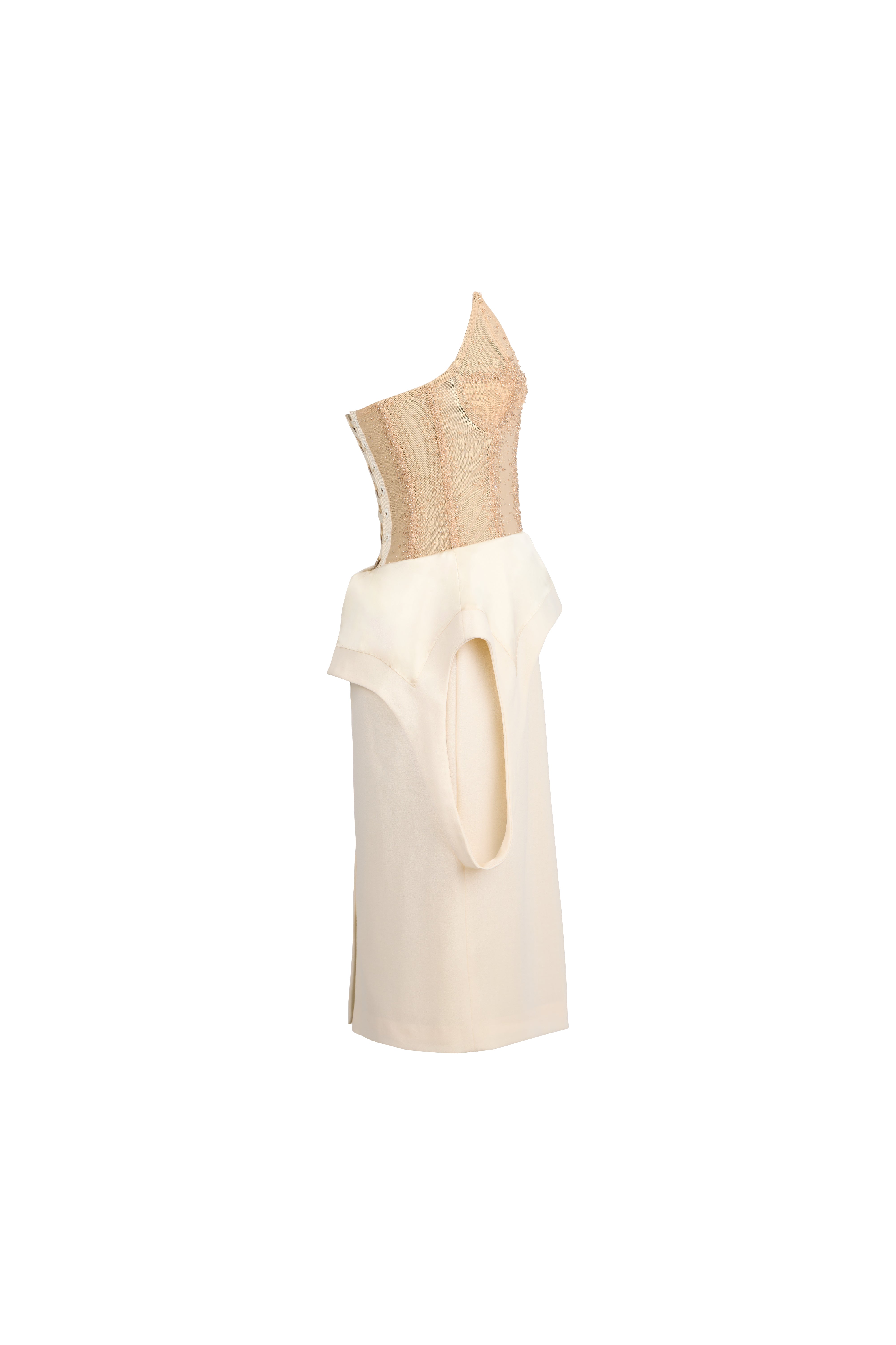 ROBE IVOIRE TOMBANTE AVEC BRODERIES