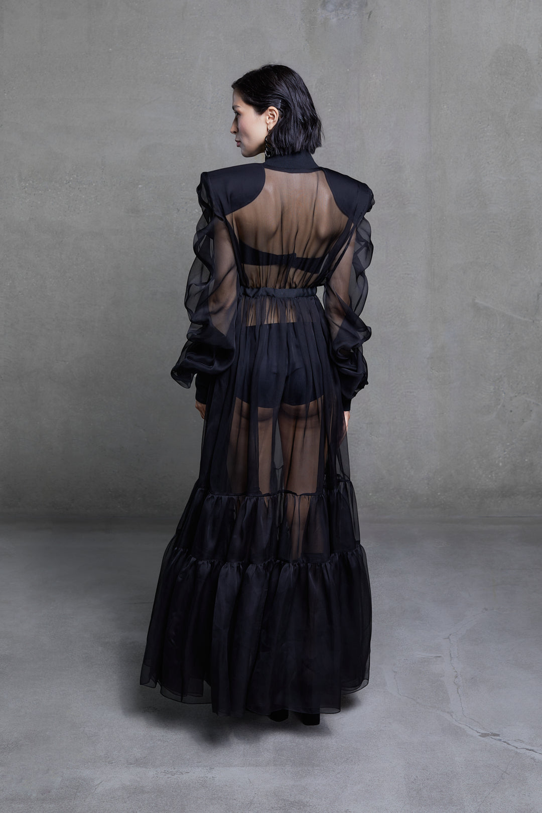 ABITO IN SETA MEDUSA NERA