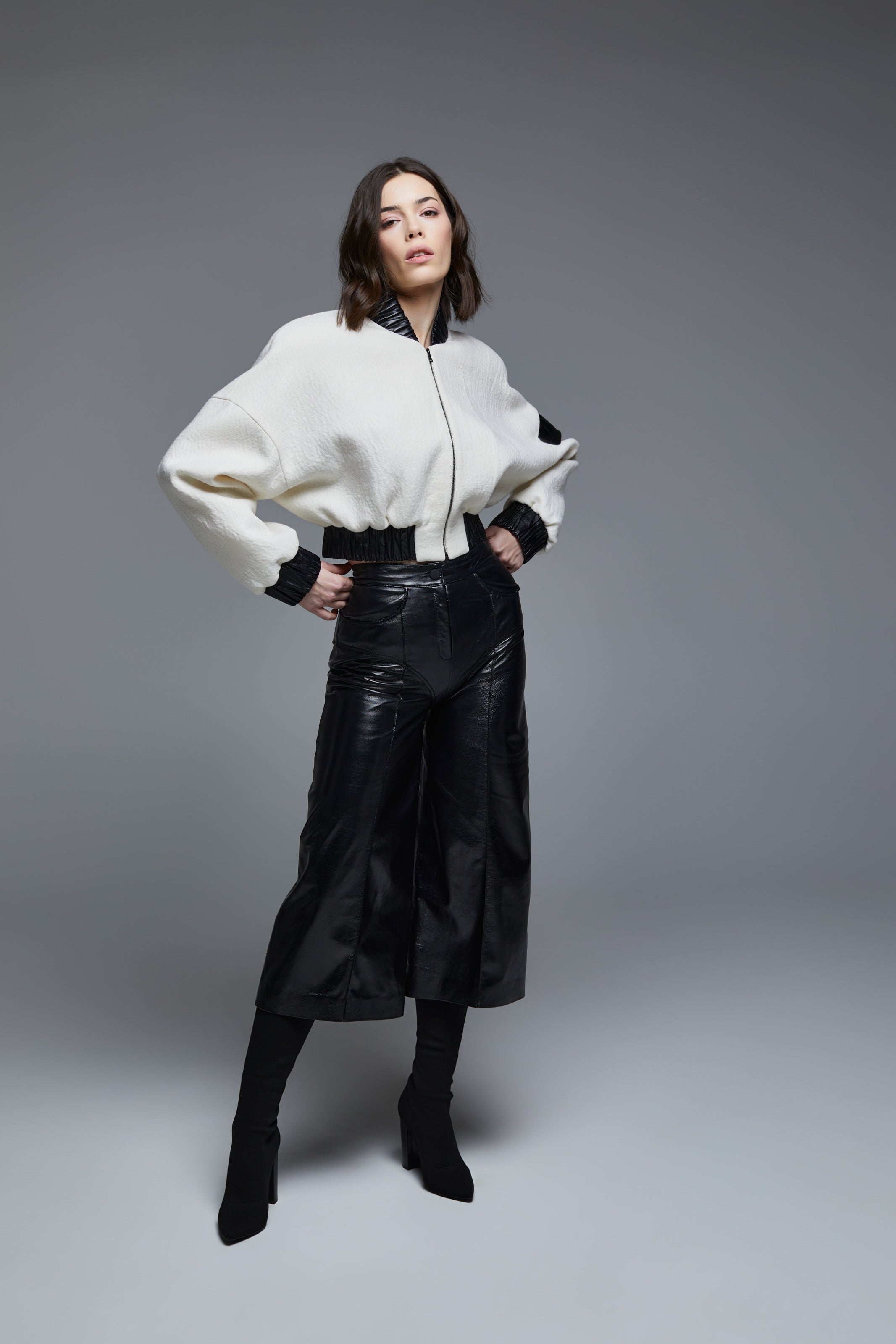 WOOL AND LEATHER WHITE CROPPED BOMBER JACKET