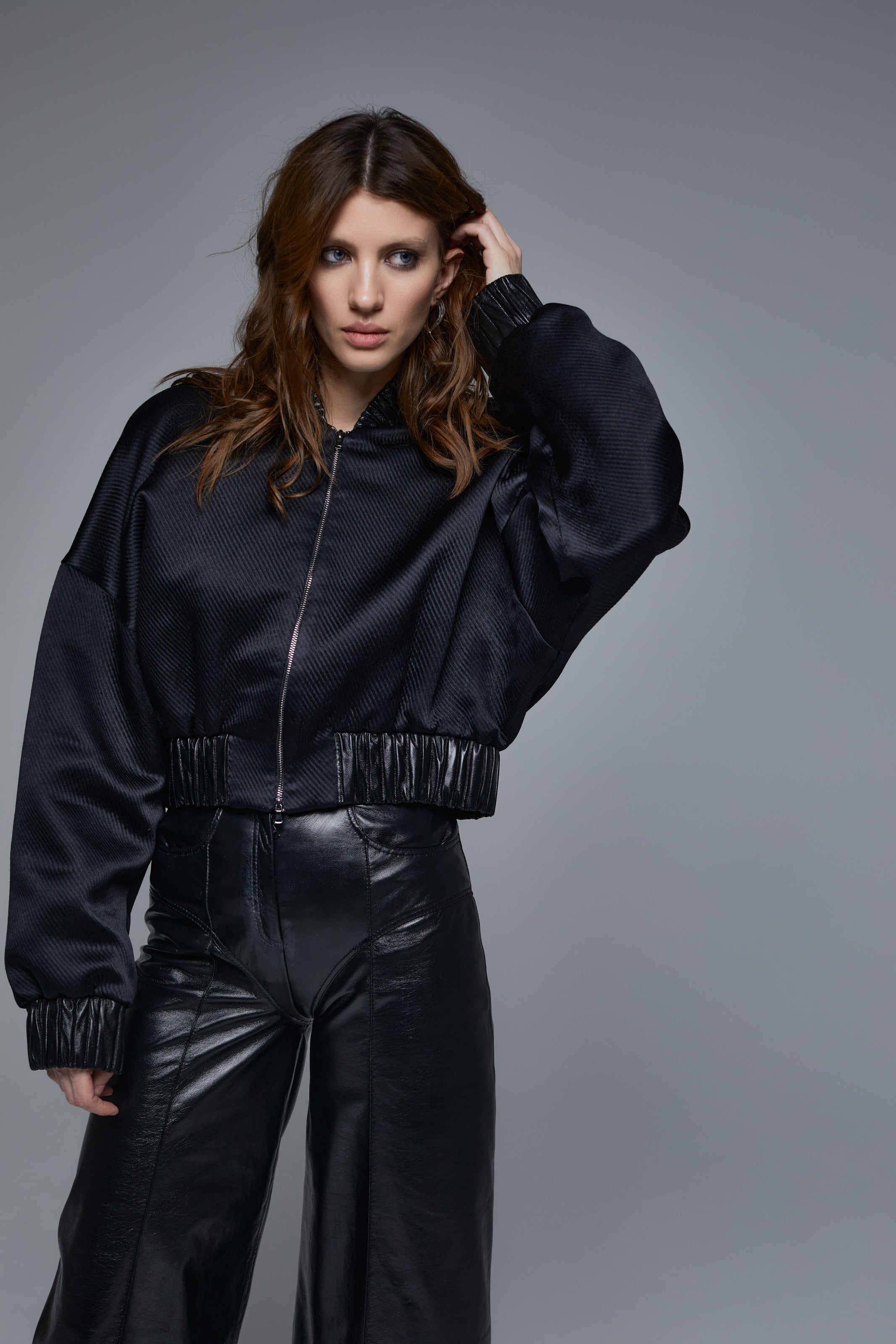WOOL AND LEATHER BLACK CROPPED BOMBER JACKET