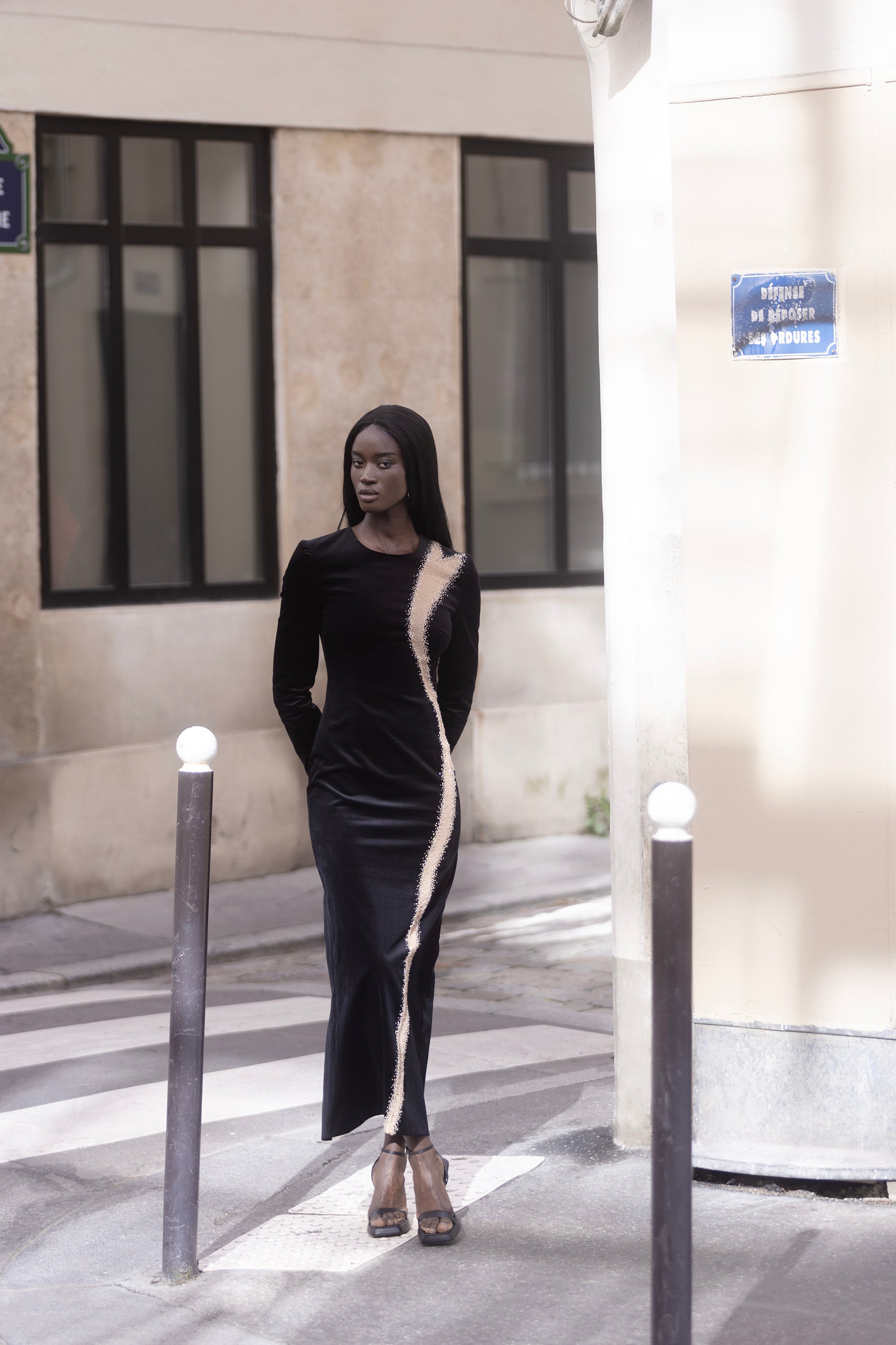 HC VELVET BLACK DRESS WITH LINE SKETCH EMBROIDERY