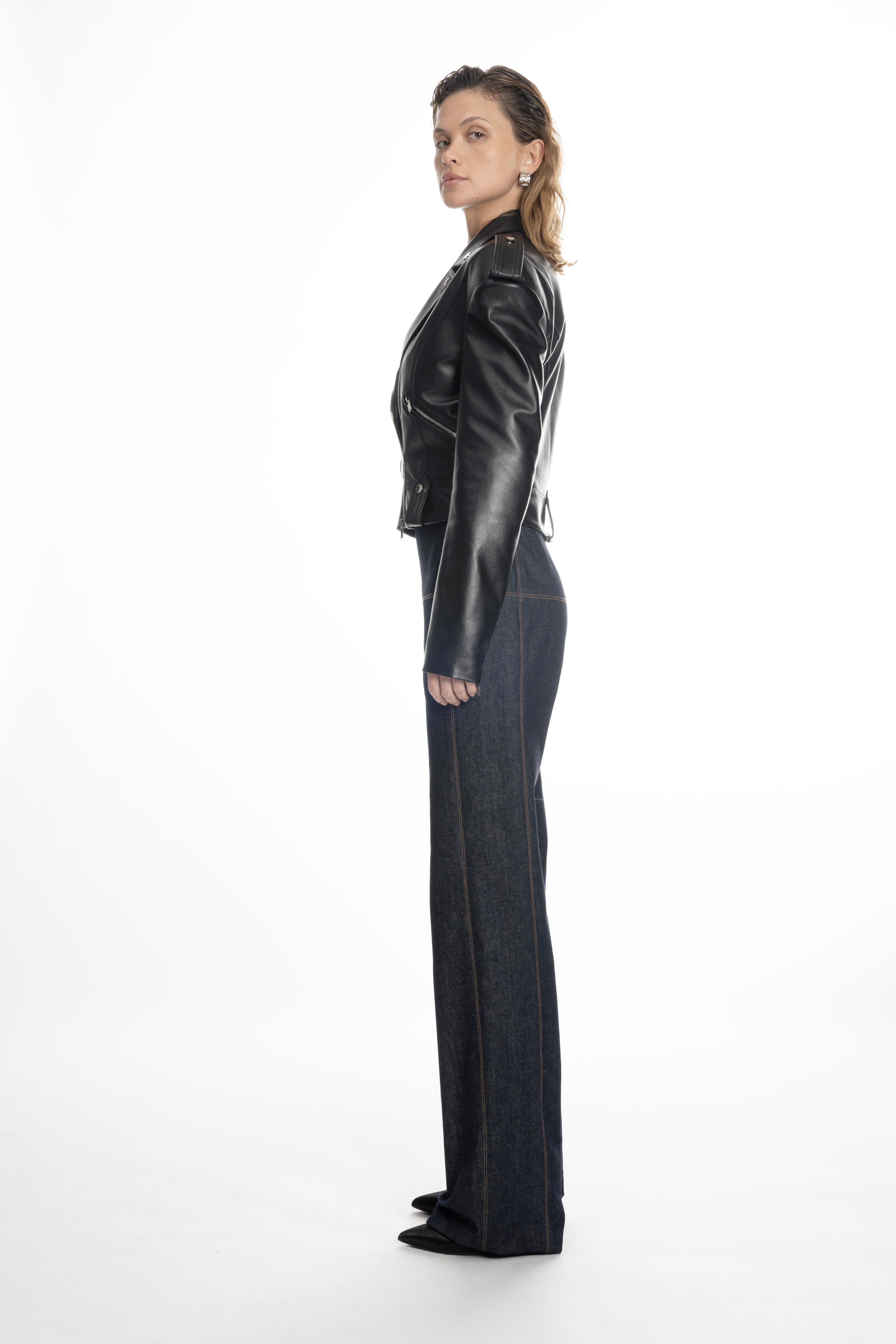 FALLING SHOULDERS LEATHER JACKET