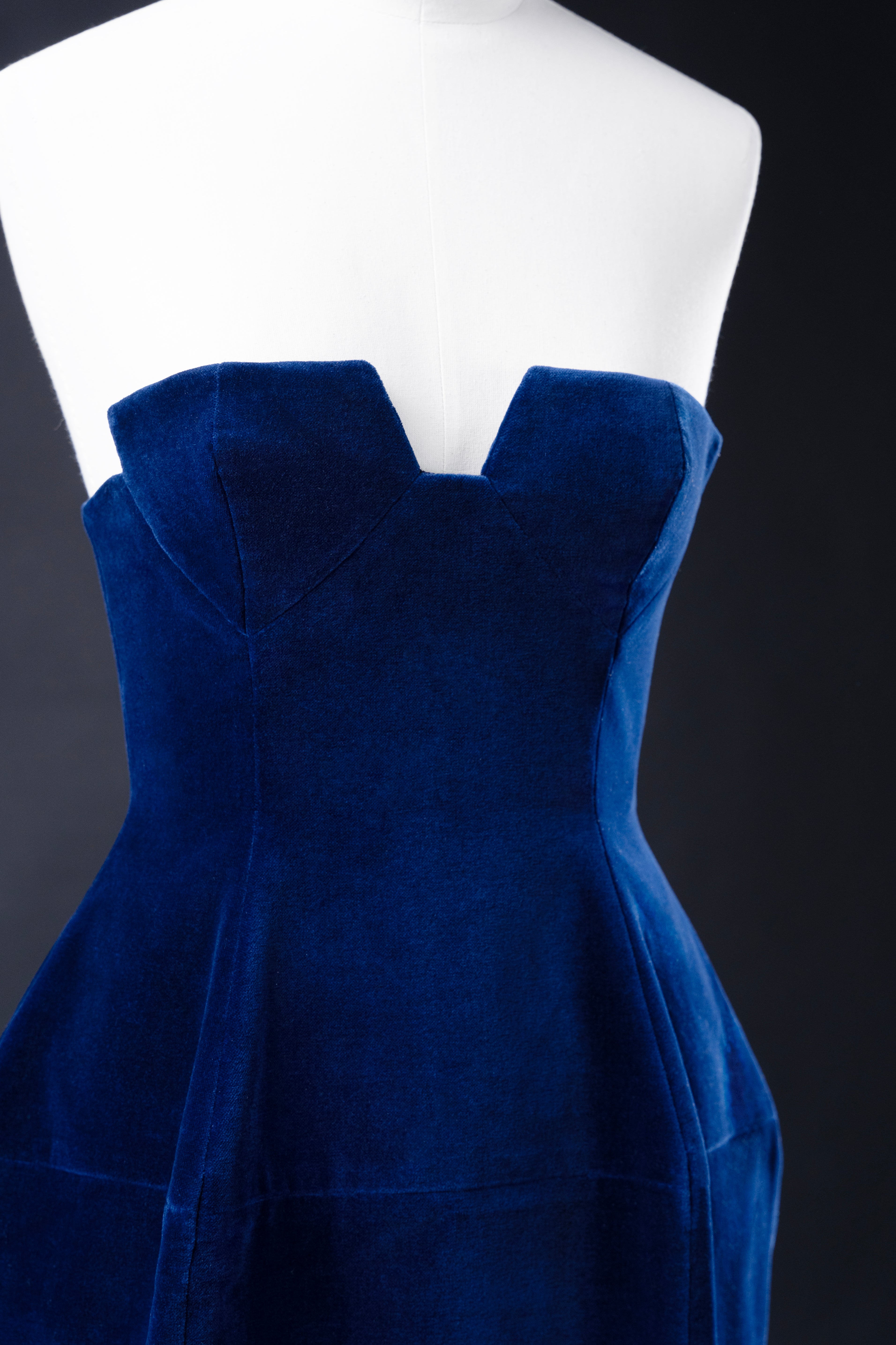 AVA SCULPTED VELVET MINI DRESS