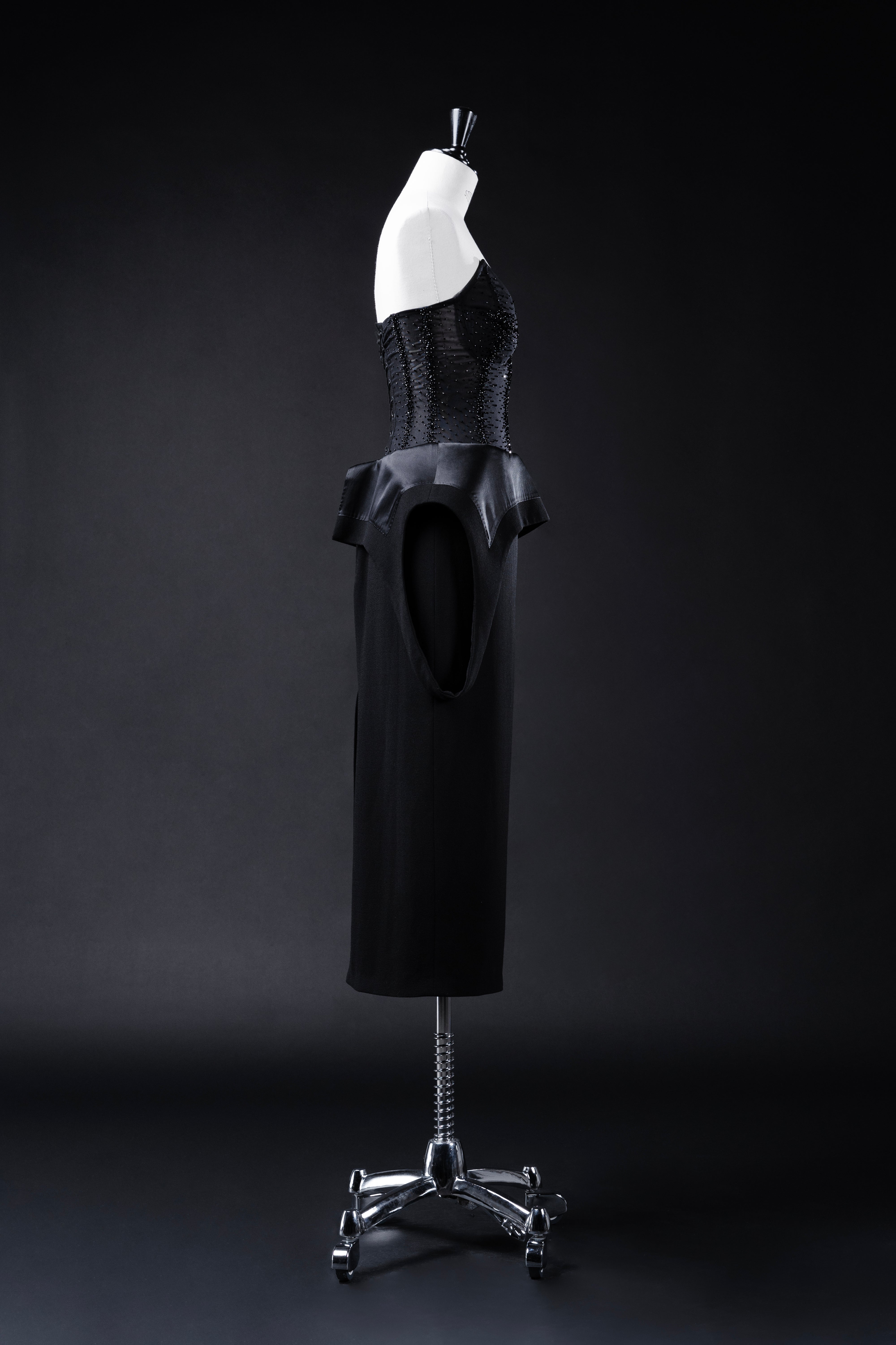 LAUREN FALLING DRESS WITH EMBROIDERY