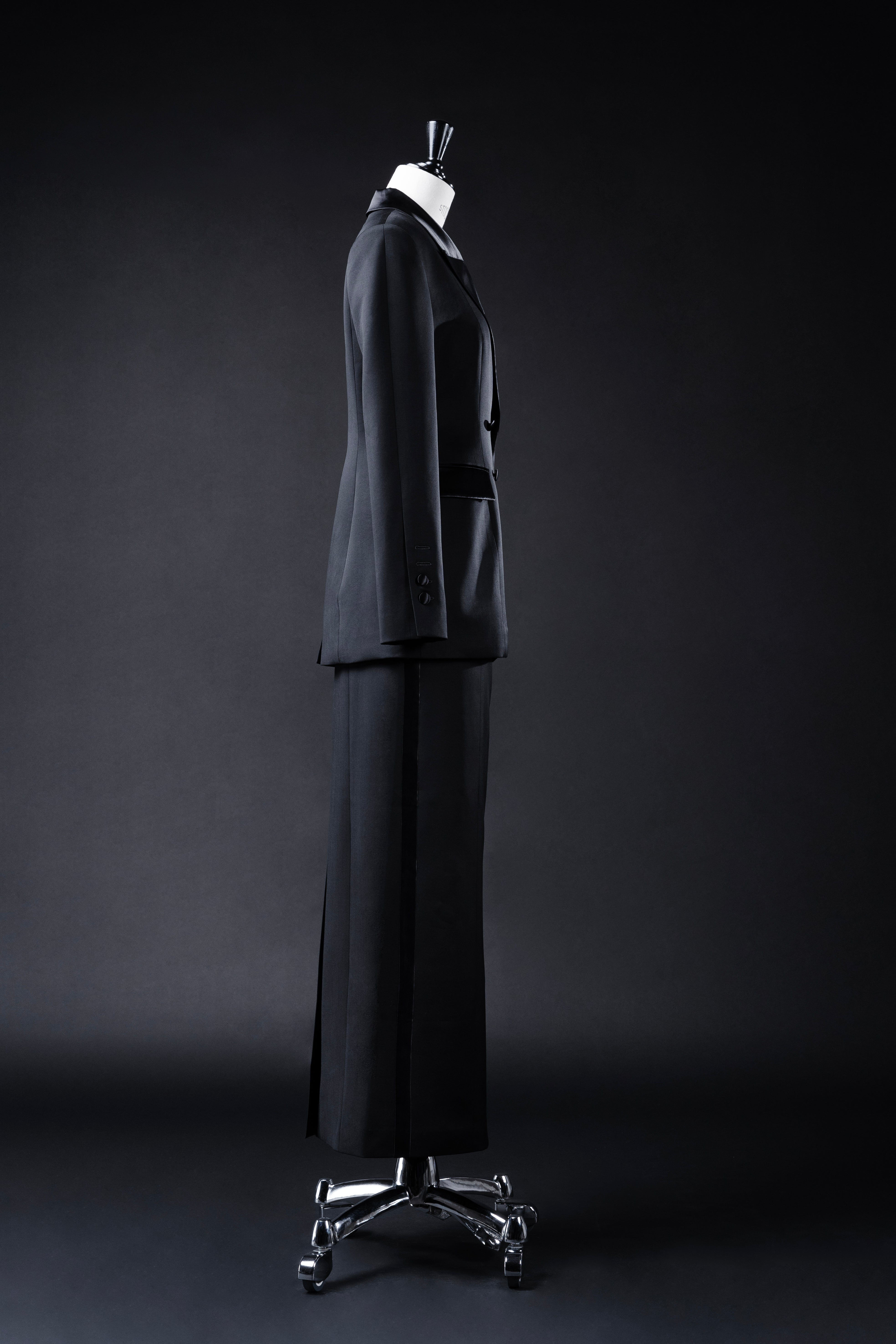 GRETA DOUBLE-BREASTED TUXEDO WITH SKIRT