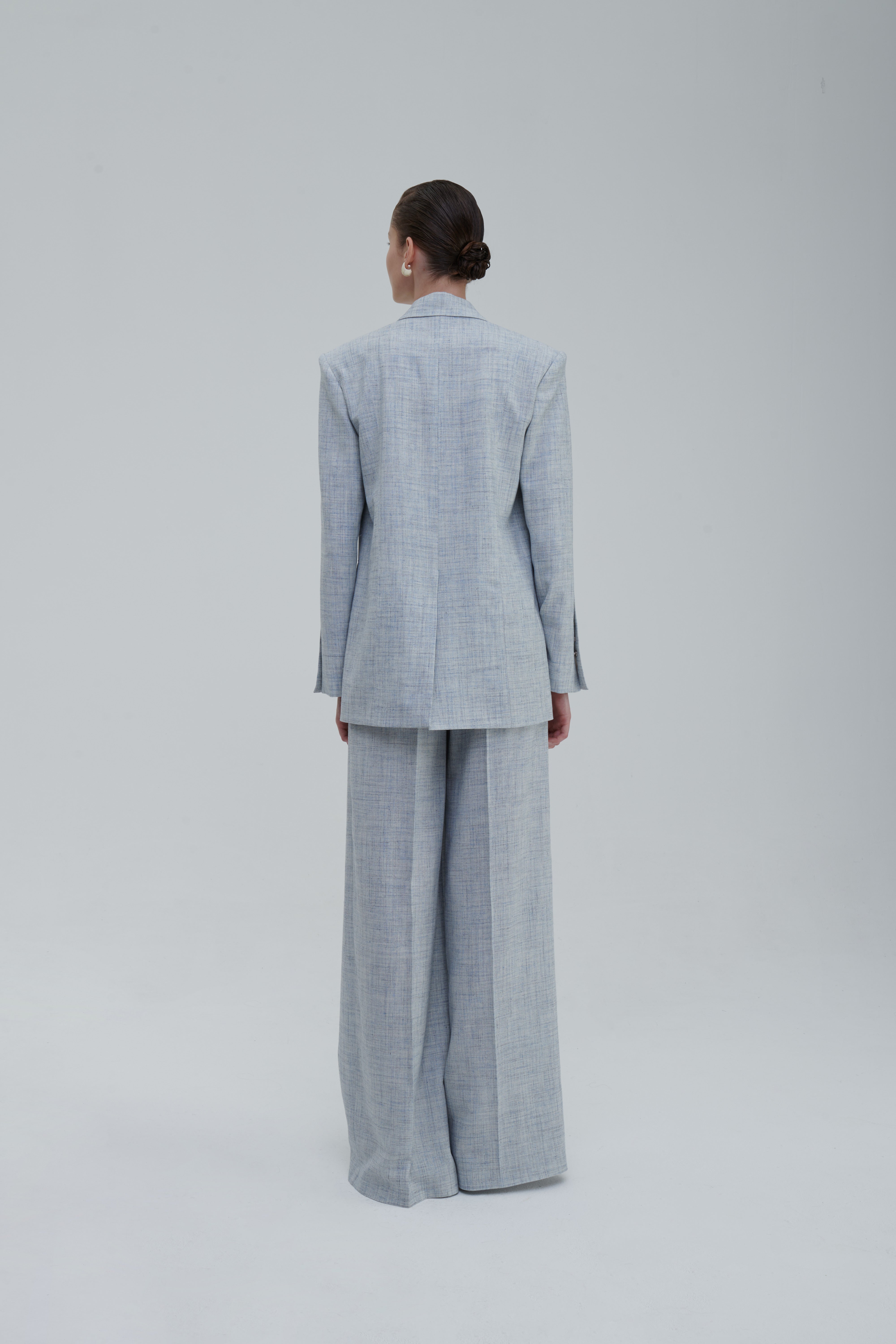 Melange lino wide trousers, long leg line, back view