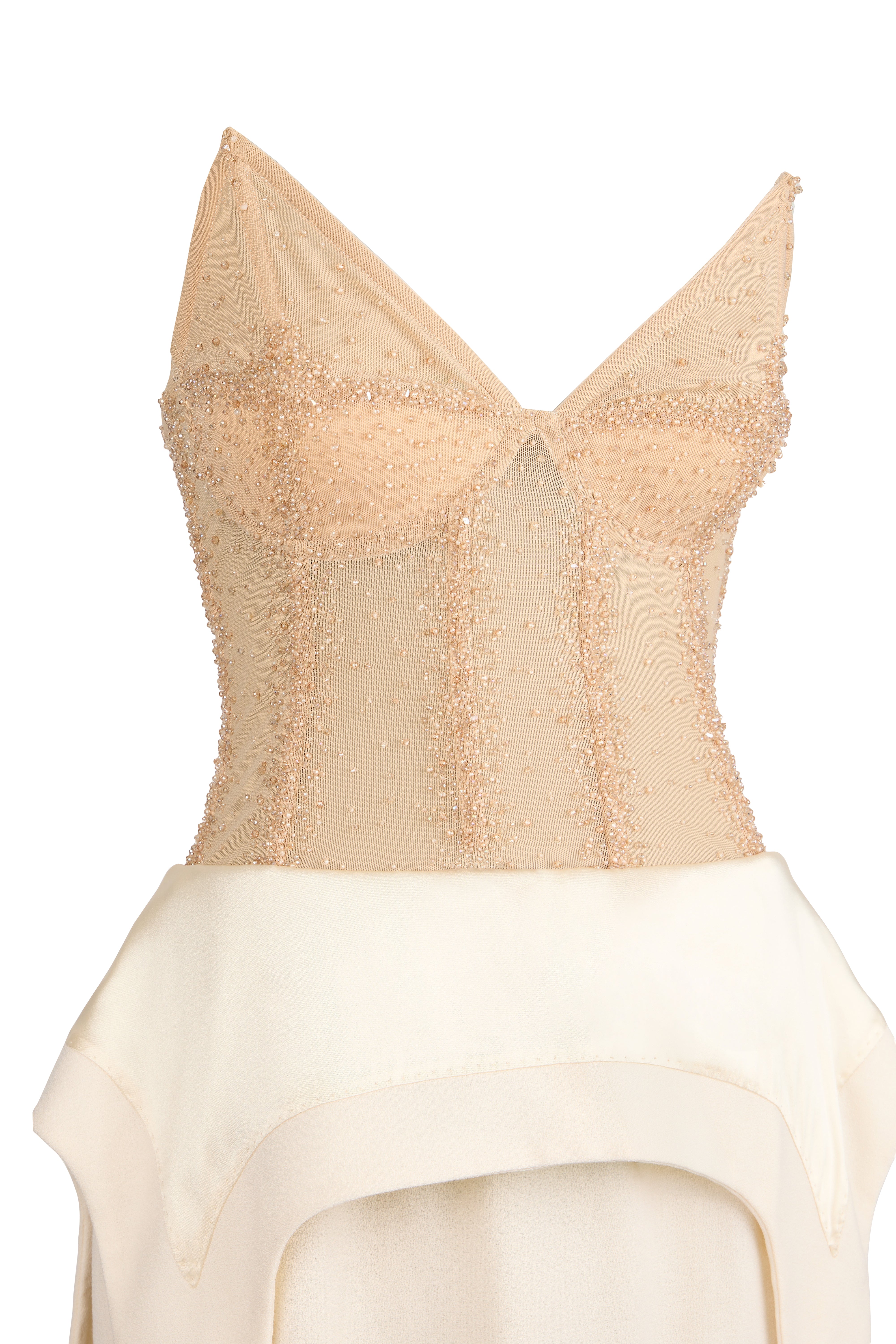 ROBE IVOIRE TOMBANTE AVEC BRODERIES