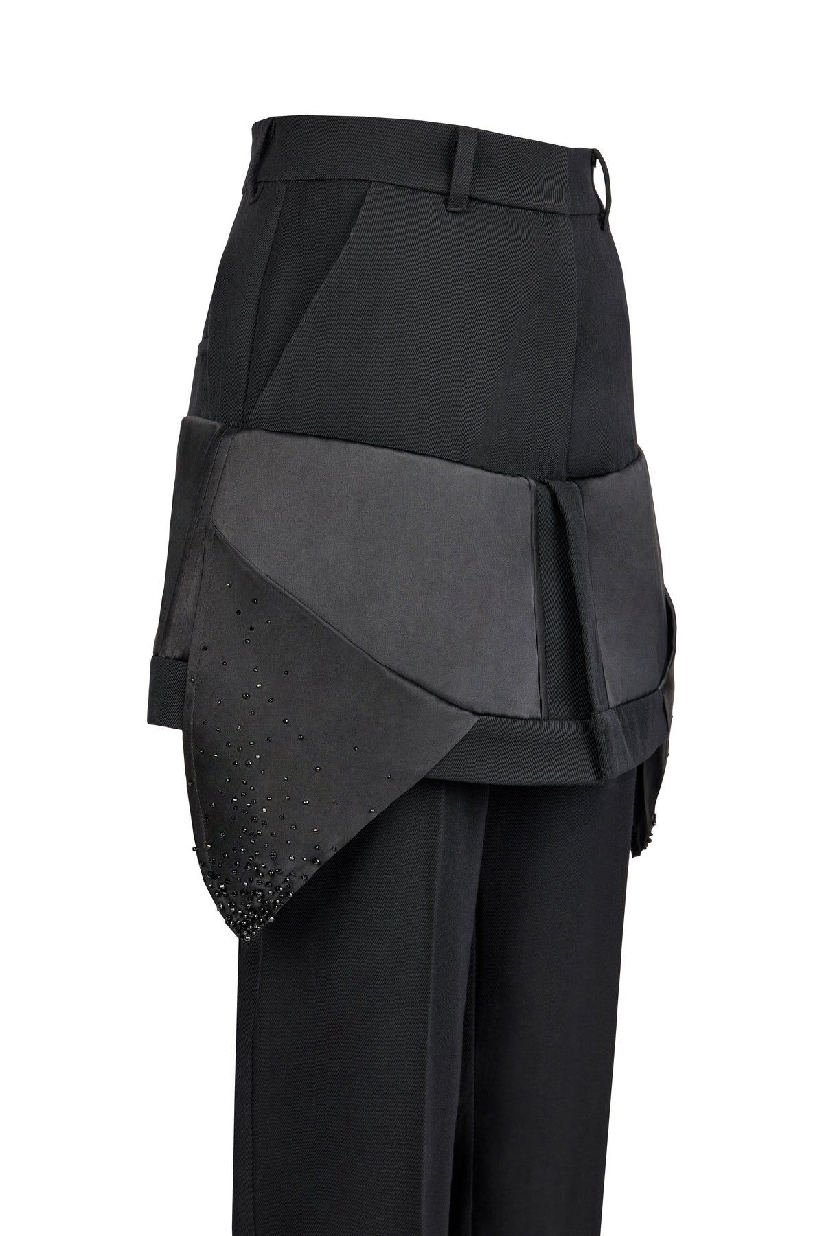 CORSET ET PANTALON TOMBANT AVEC BRODERIES