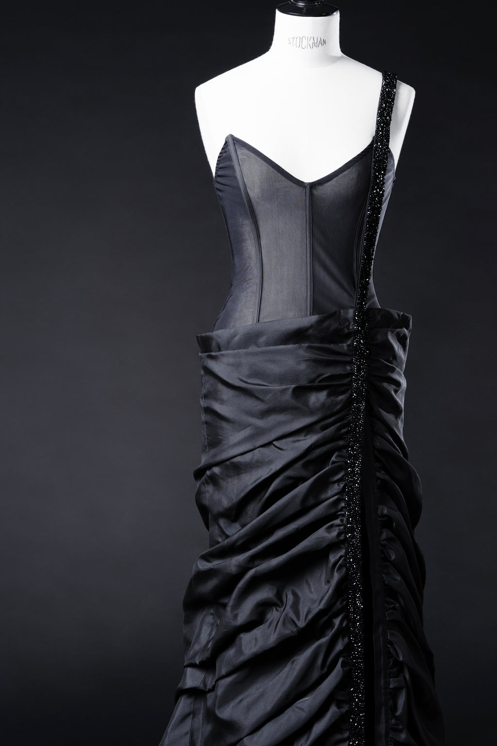 ROBE LONGUE EN SOIE BRODÉE VON LEHNDORFF