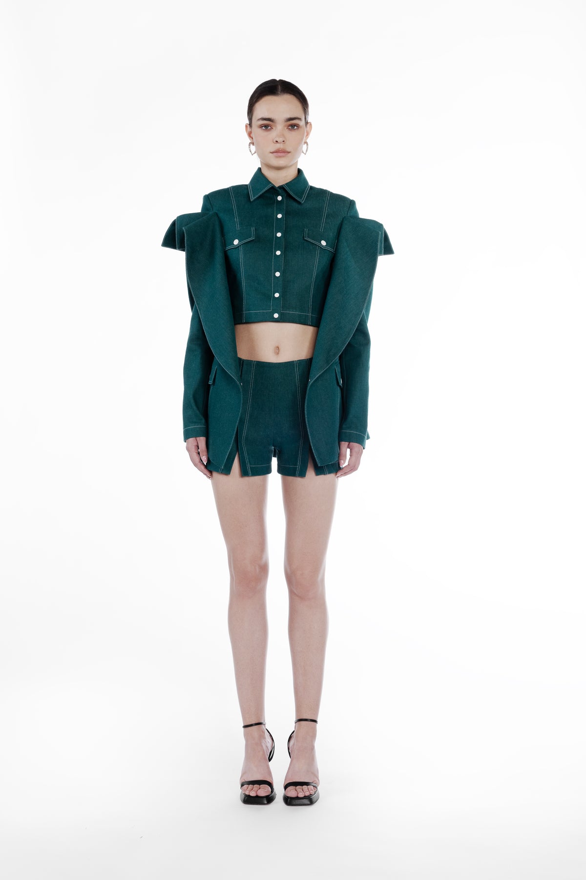 Short Falling Jacket in emerald green cotton, front view, modern tailored jacket styled with matching shorts