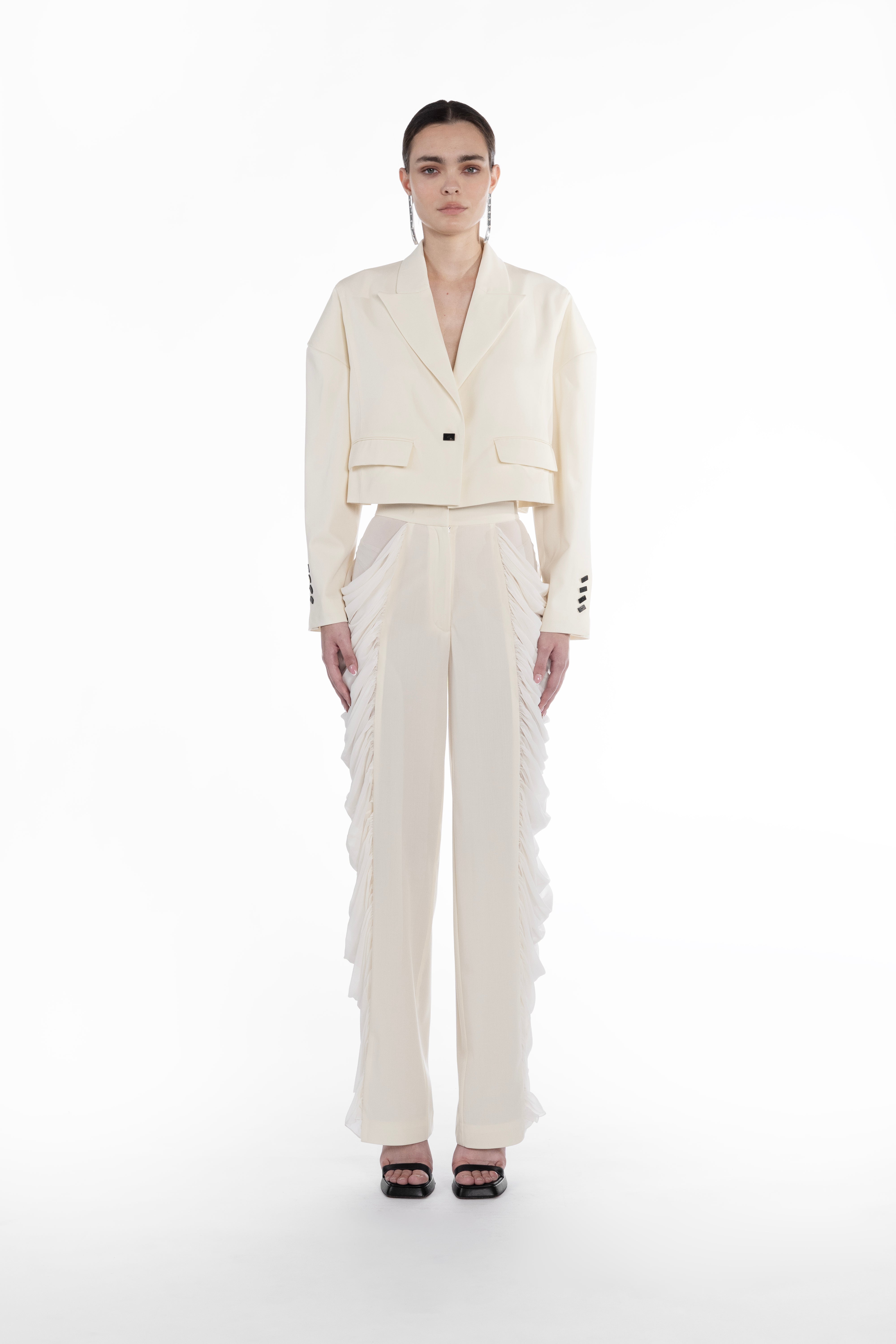 Falling Shoulders Jacket in light neutral virgin wool, front view, cropped tailored jacket with dropped shoulders