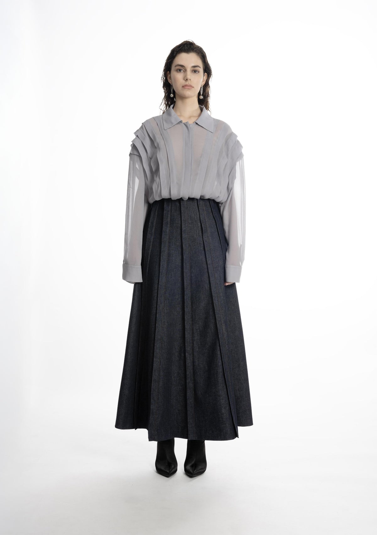 Placket denim skirt, indigo on model, front view, high waist