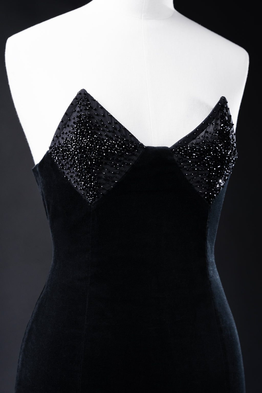 ABITO SENZA SPALLINE LINDA CON BUSTIER RICAMATO