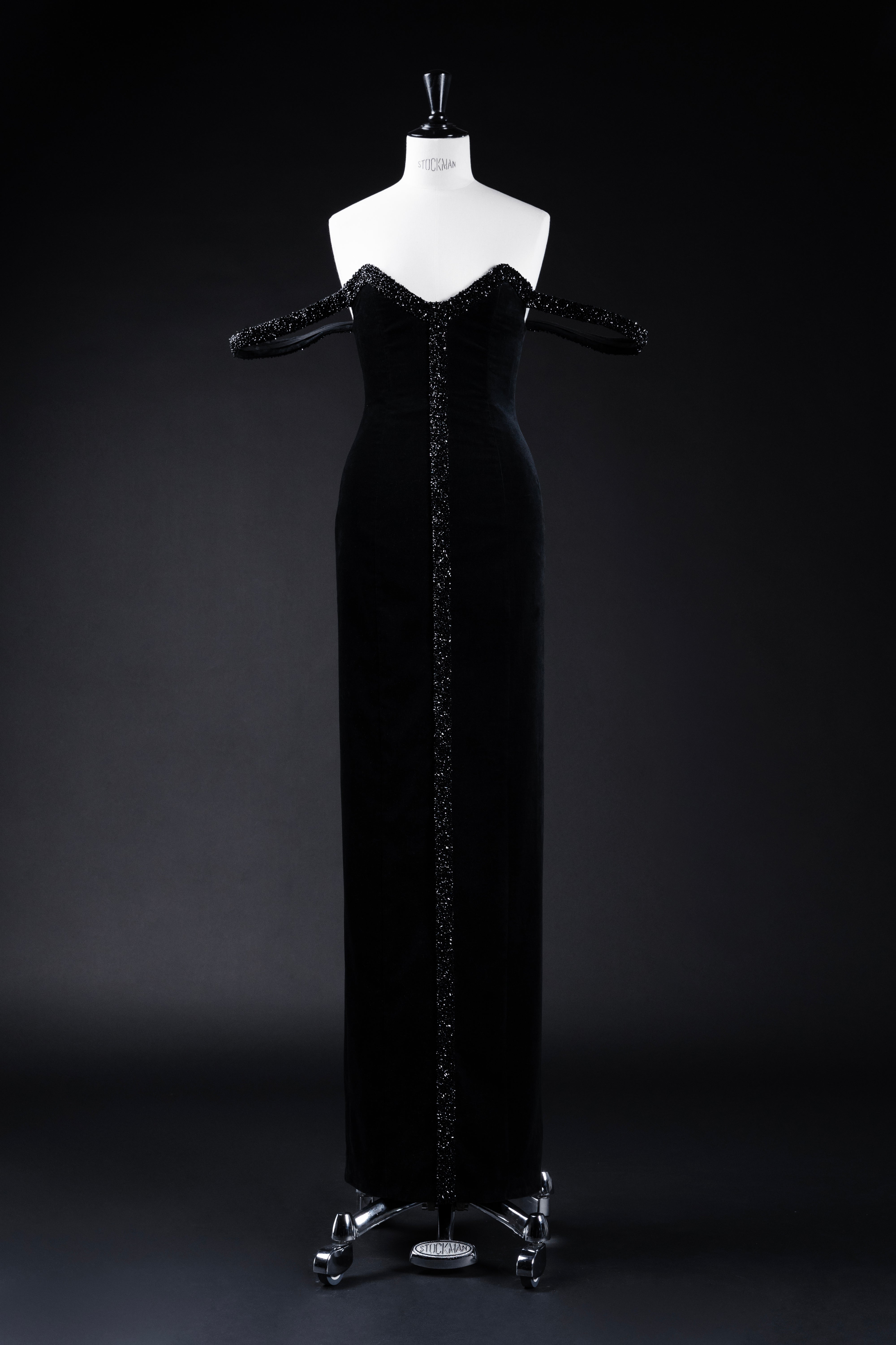 GRACE SCULPTED VELVET GOWN