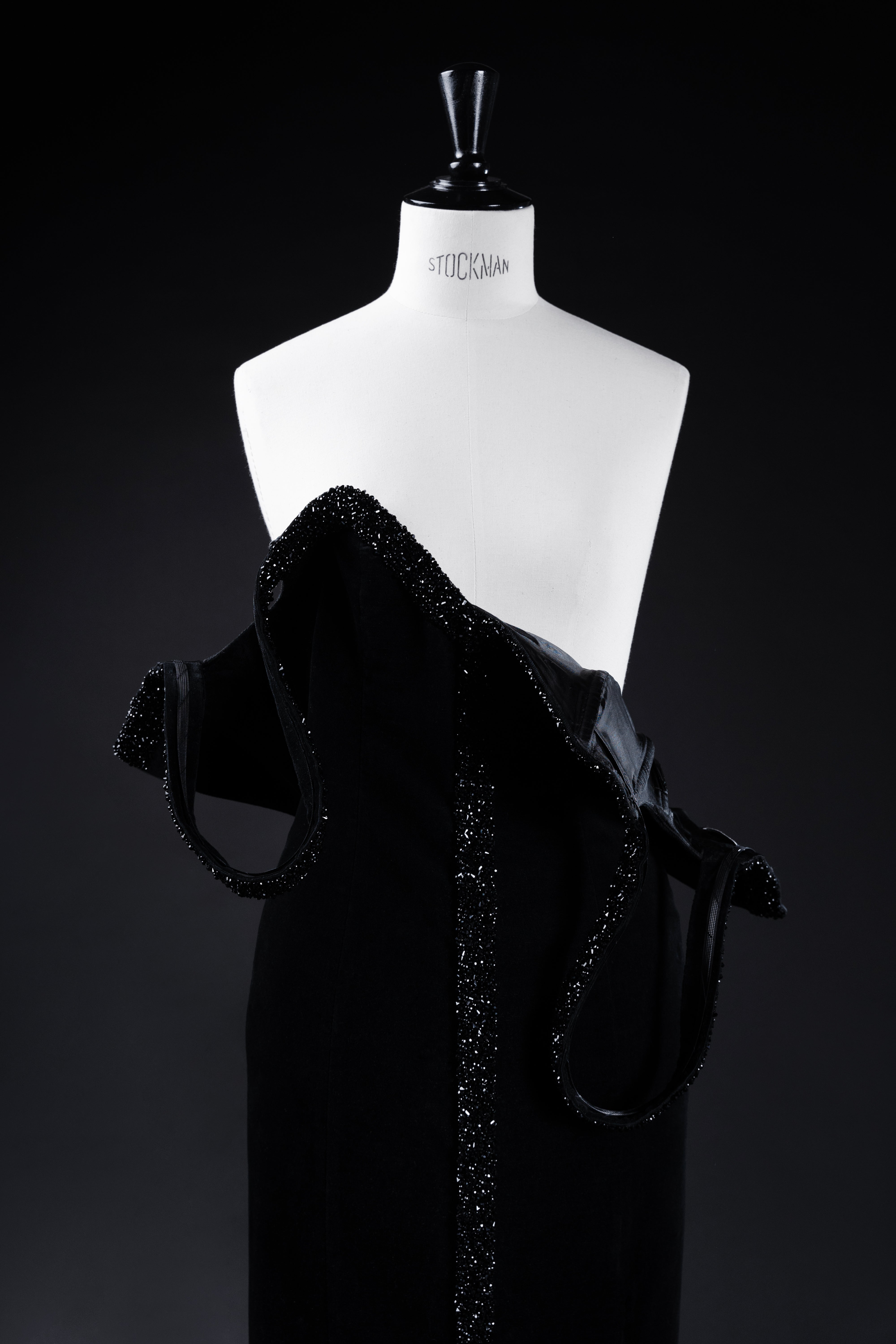 GRACE SCULPTED VELVET GOWN